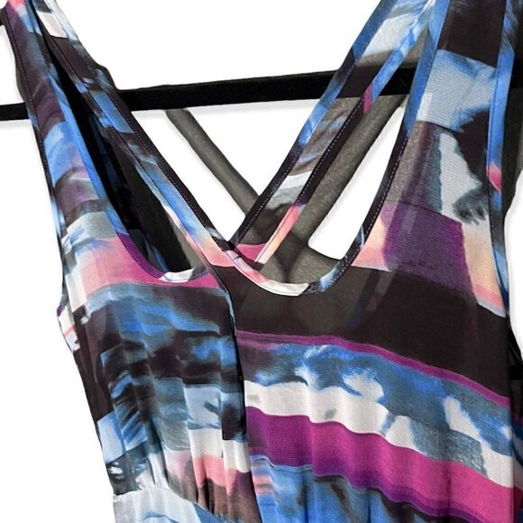 Guess
Tank Tulip Style Watercolor Dress - Picture 4 of 8